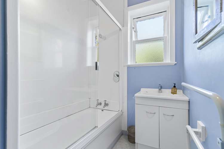 39 Masters Crescent Masterton_9