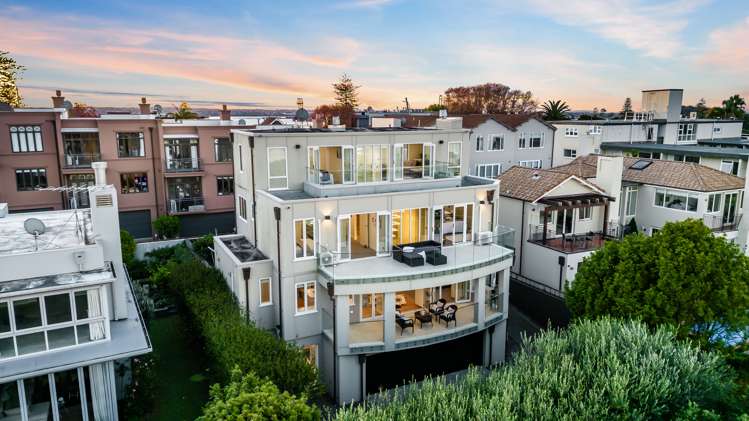 39e Saint Stephens Avenue_0