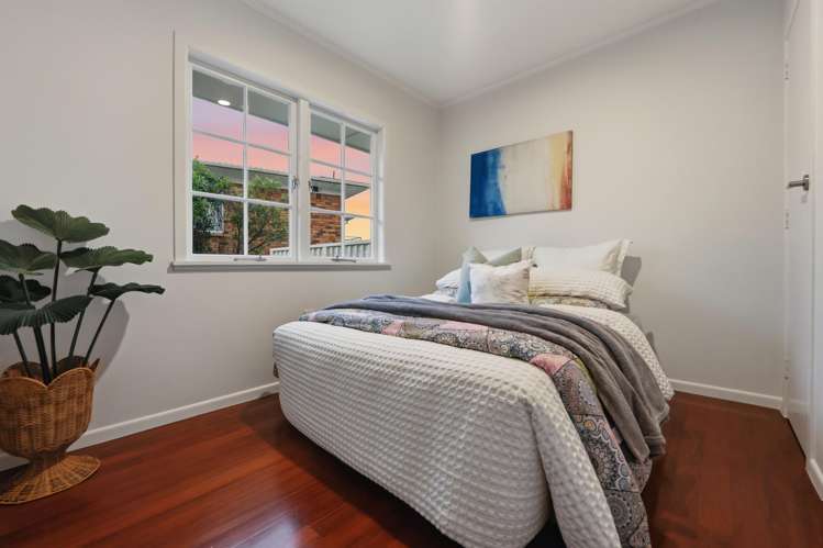 355 East Coast Road Mairangi Bay_11