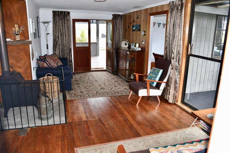 2 Hunter Street Karamea_12