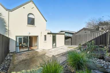 112 Strickland Street_3