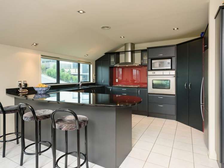 12 Bunker Way Strathmore Park_9