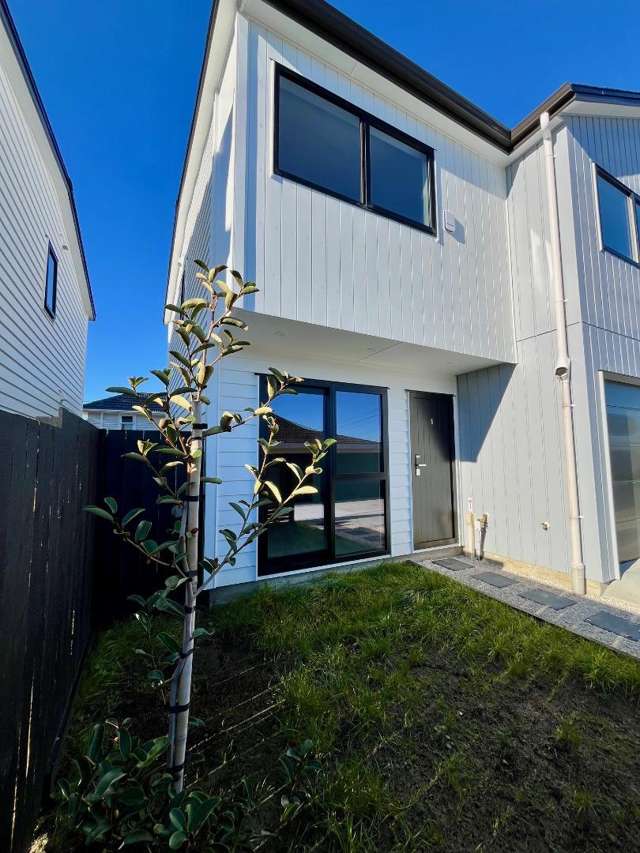 B/37 Flanshaw road Te Atatu South_1