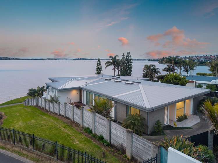 2/42 Bramley Drive Farm Cove_34