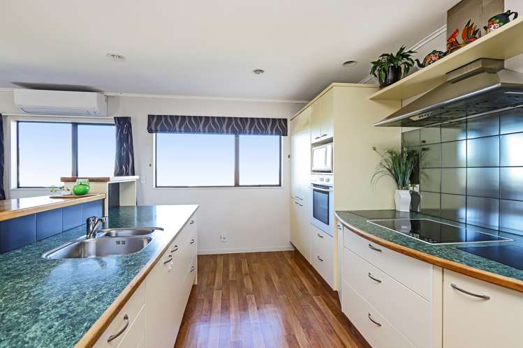 83 Churchill Drive Taradale_6