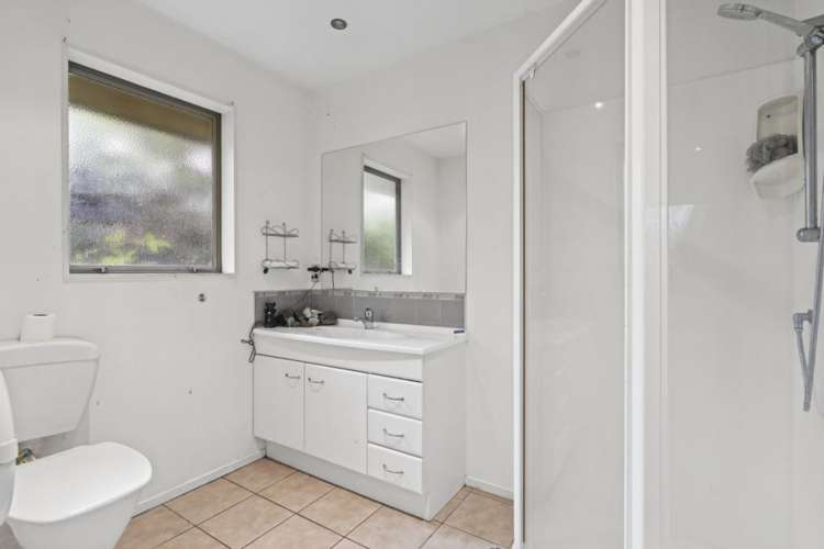 7 School Lane Kirwee_9