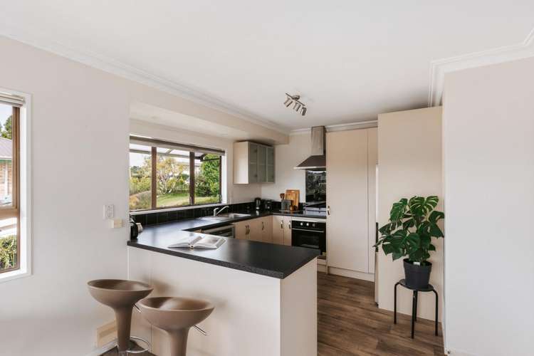 73 Sutherland Road Brookfield_10