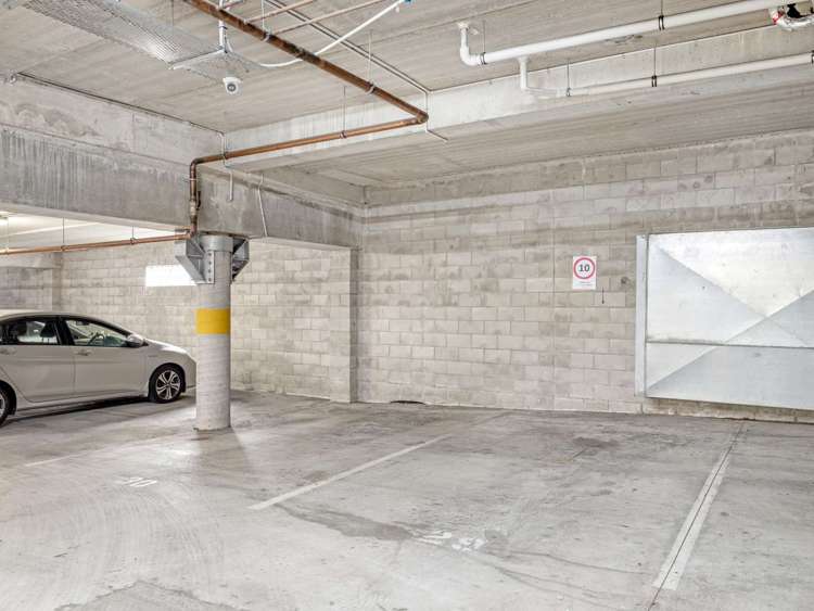 17/11 Carlos Drive Flat Bush_25