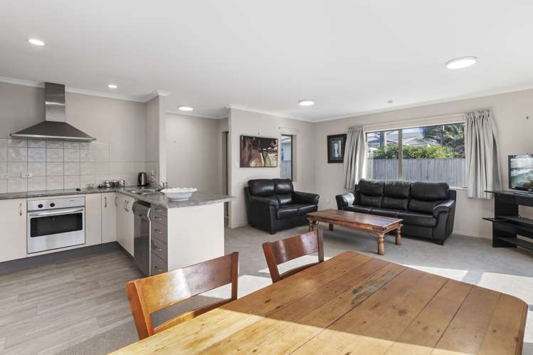 21b Carysfort Street Mount Maunganui_11