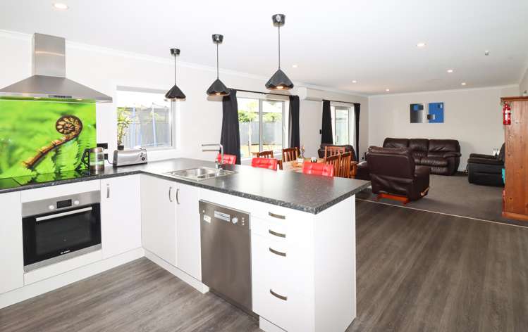 1 Routhan Way Carterton_5