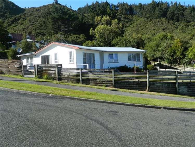 62 Castlerea Street Wainuiomata_1