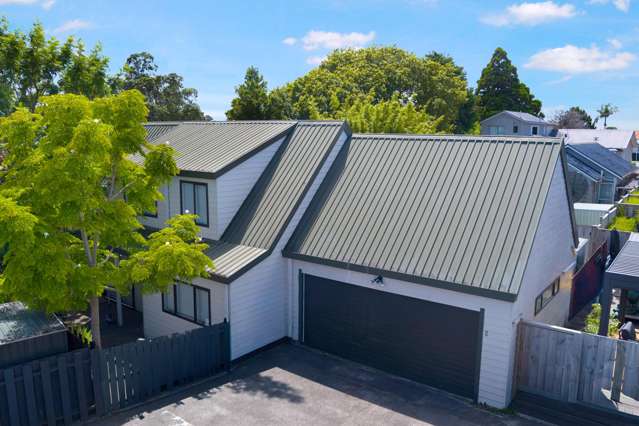 Fantastic First Home on Humphrey!