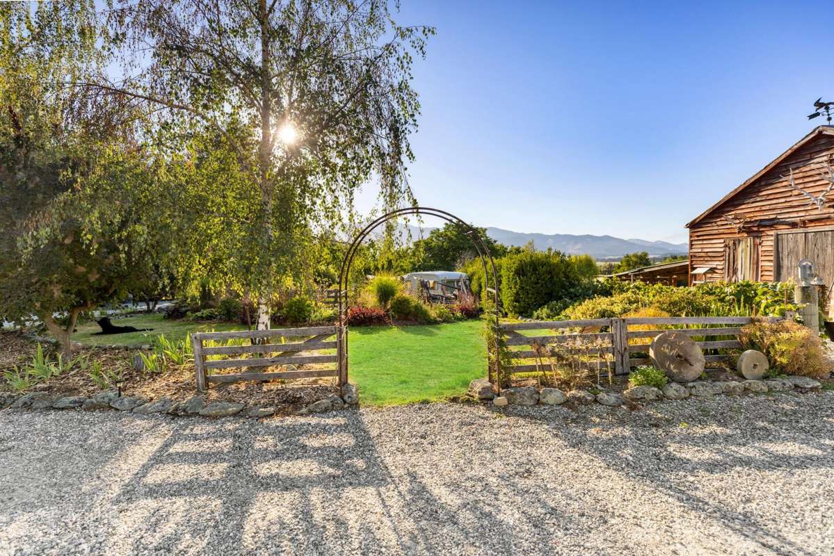 1025 Lake Hawea-Albert Town_3