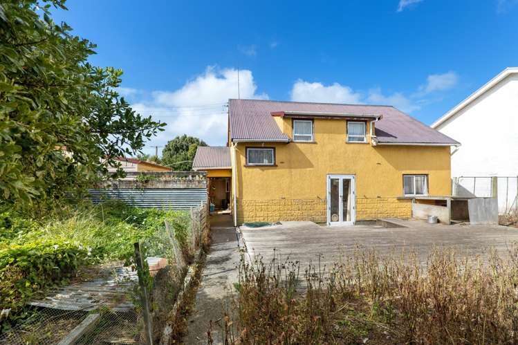 79 South Road Manaia_6