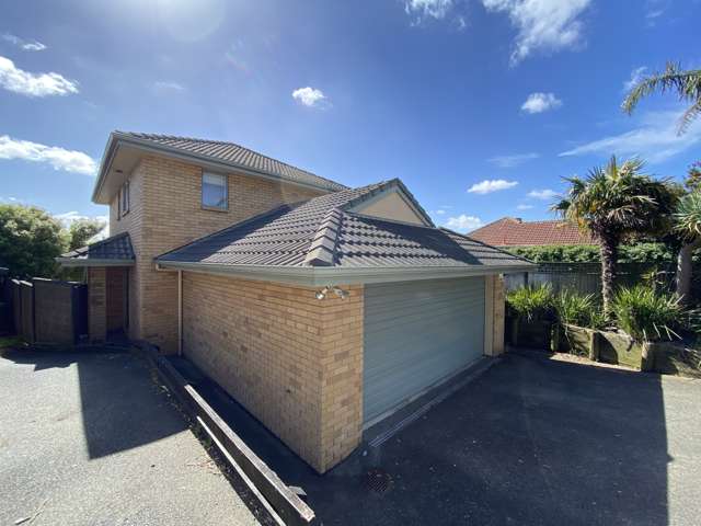 3 Bed + Study & Double Garage | Mt Wellington