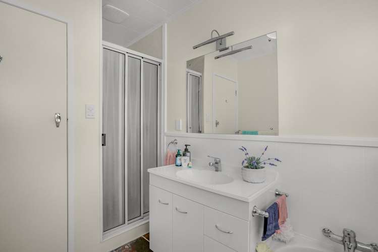 68A Gurney Road Kelson_15