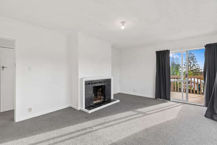 24 Willerton Avenue New Lynn_13