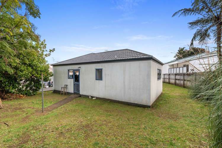 8 Howards Way Kamo_14
