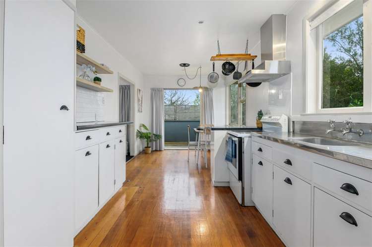 17 Pandora Avenue Westbrook_5