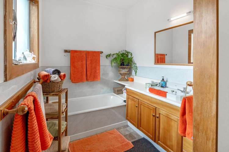 11 Talbot Street Gore Surrounds_20