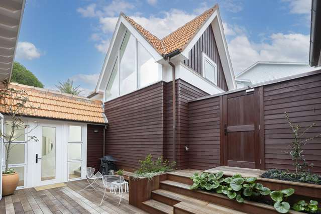 Exceptional Value - Harbour Views, Close to CBD