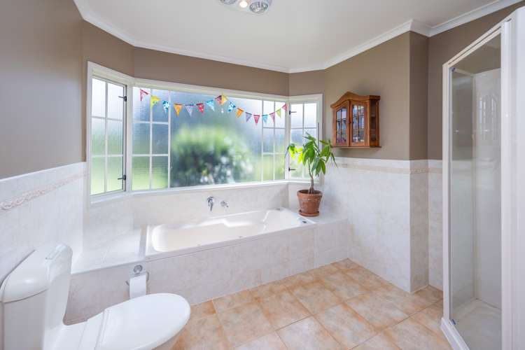 60 Cowley Drive Leamington_30