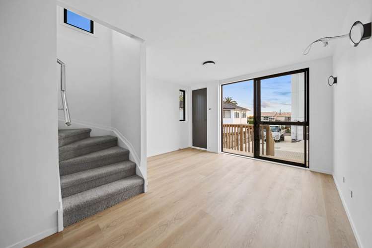 17 Sunnyfield Crescent_5