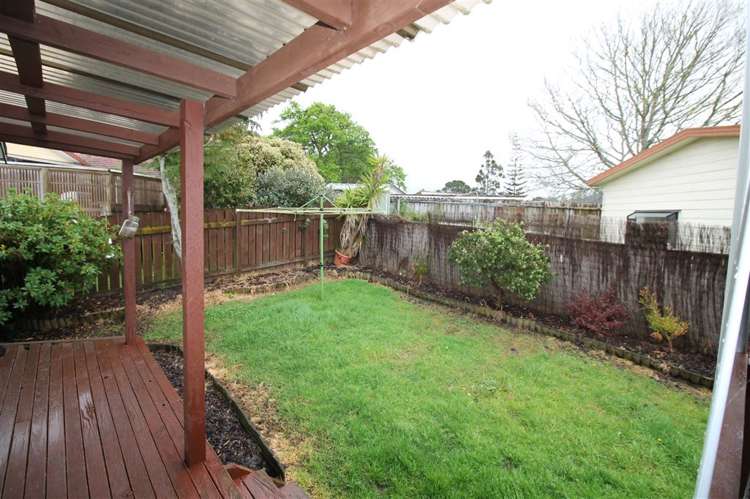 6 Meadowvale Rise Titirangi_13