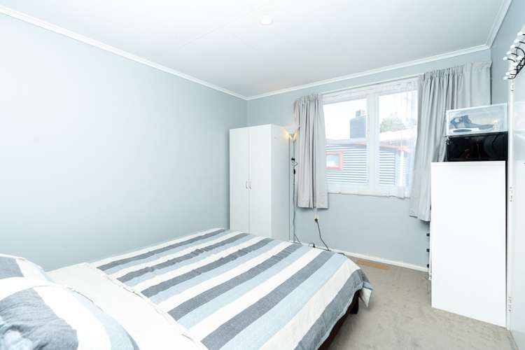 33 Garden Heights Avenue Glenview_12