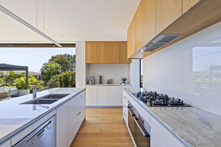 5 Barrett Street Westown_9