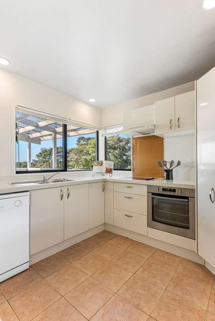 1/14 Greenridge Court Glenfield_13