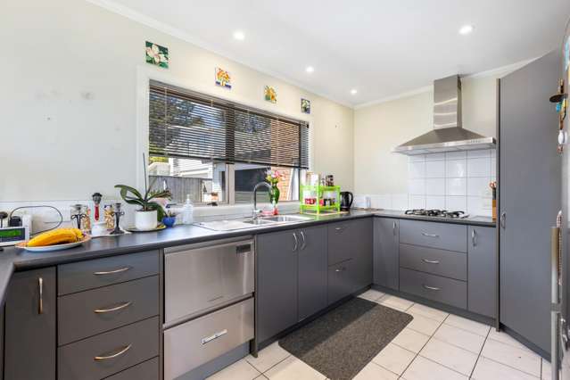 10 Halewood Grove Churton Park_3
