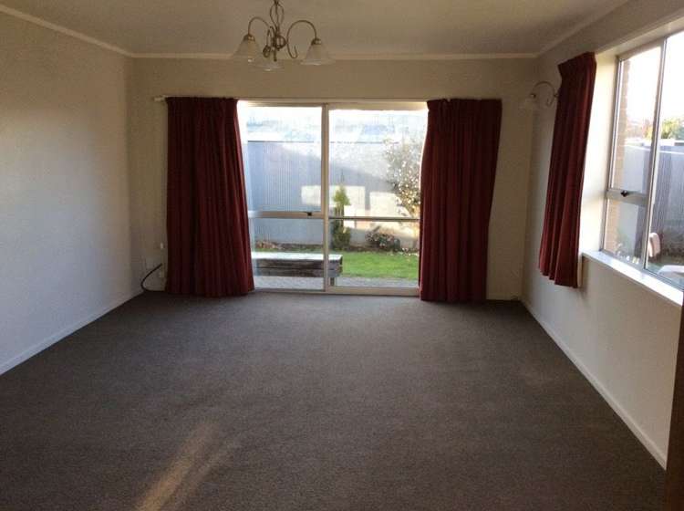 2/61 Beach Road Hampstead_6