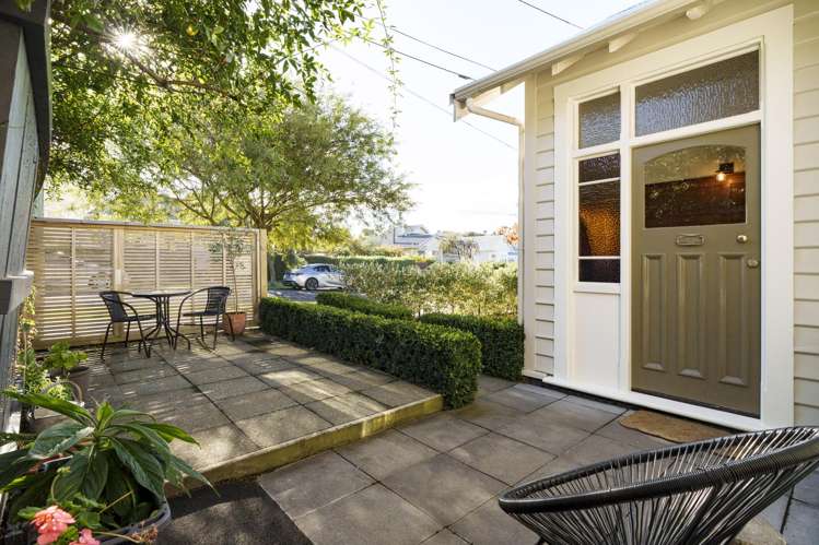 6 Albert Street Saint Clair_32