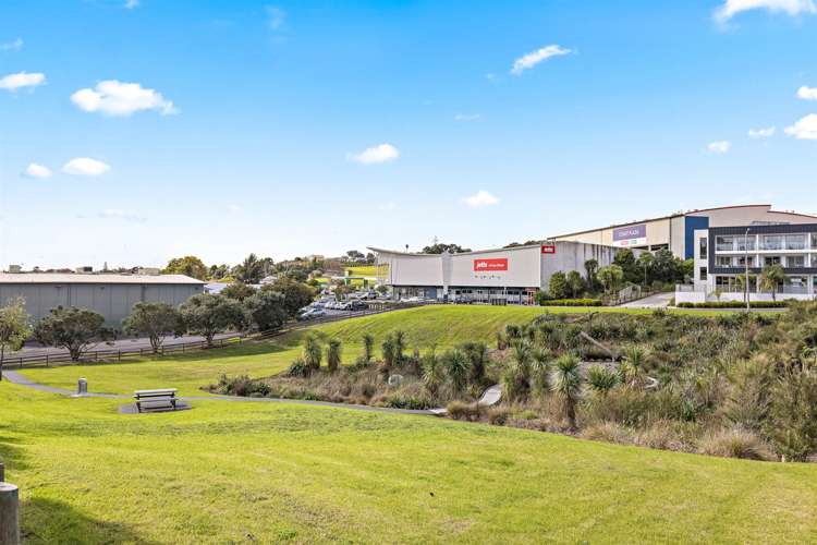 71 Elan Place Stanmore Bay_12