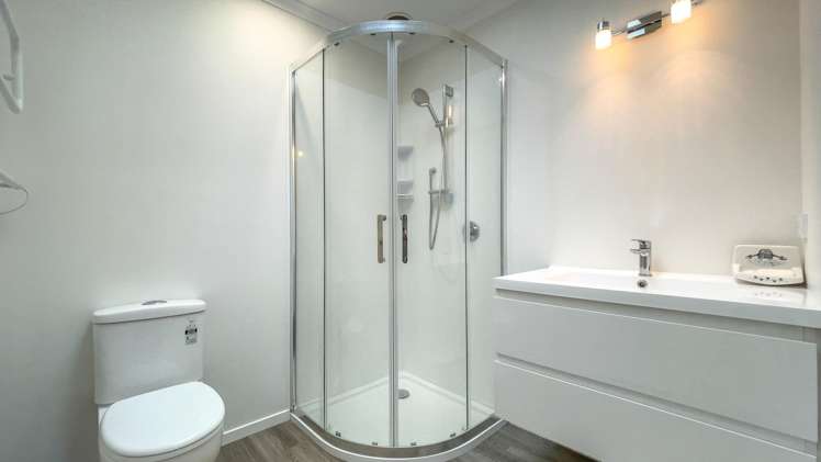 15 Orchard East Road_4