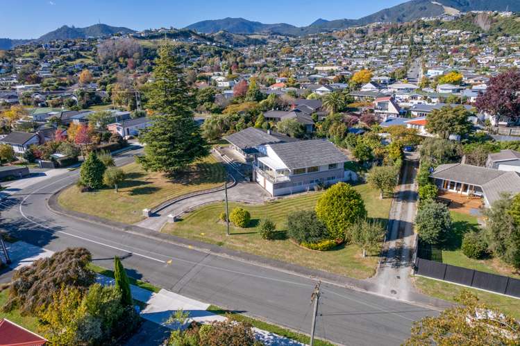 13 Neale Avenue Stoke_2