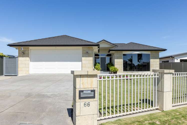 66 Russell Robertson Drive Havelock North_19