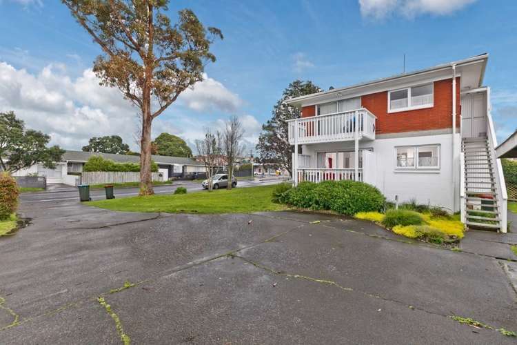 2/108 Barrack Road Mount Wellington_11