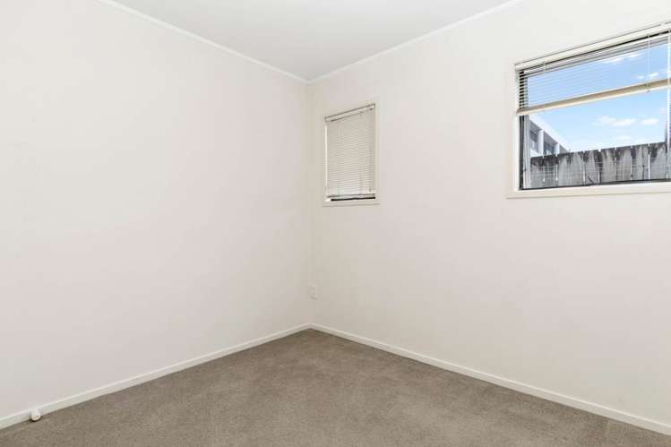 4/4 Owens Road Epsom_7