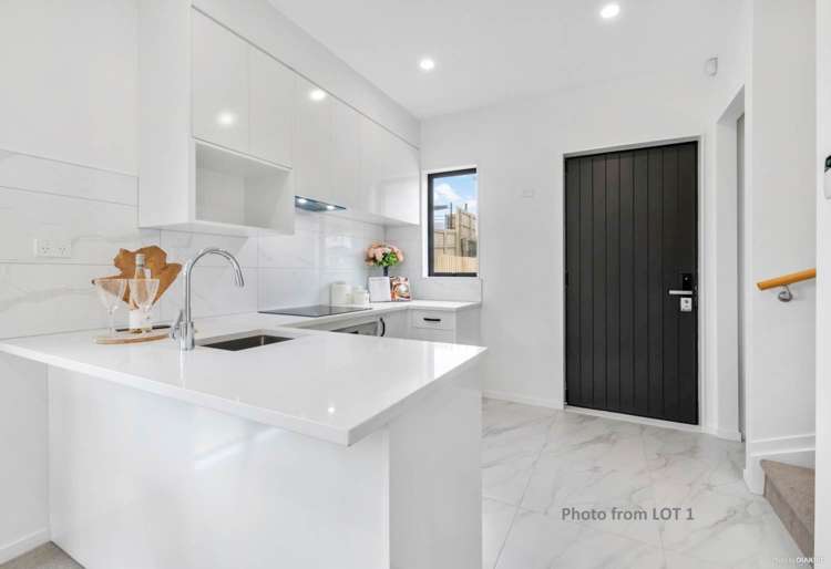 2/112 Moore Street Howick_12