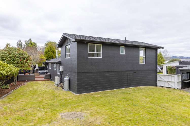 11 Kowhai Road Rainbow Point_28