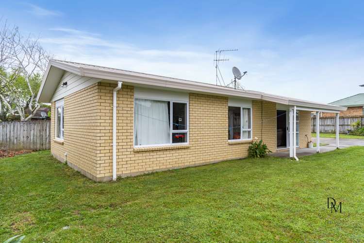 33 Robert Ross Place Clendon Park_0