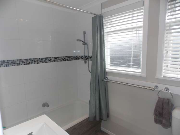 23a Robinson Crescent Westbrook_5