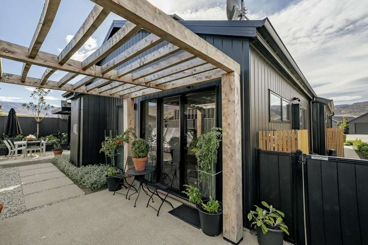 2 Magnum Drive Cromwell_29