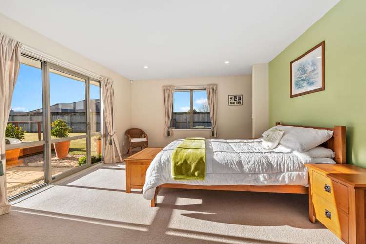 2 Boulez Mews Rolleston_6