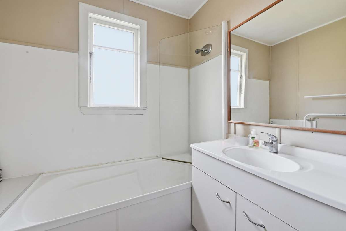 96 Clayton Road_4
