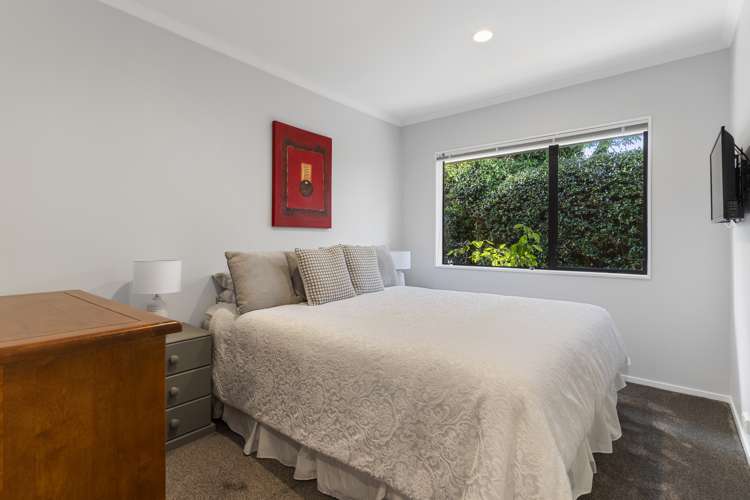 2/39 Oliver Street Point Chevalier_14