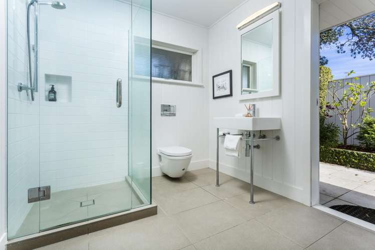 24 Hamana Street, Narrow Neck Devonport_17