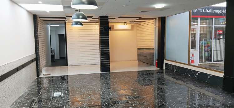 2/79 Kitchener Road Milford_1